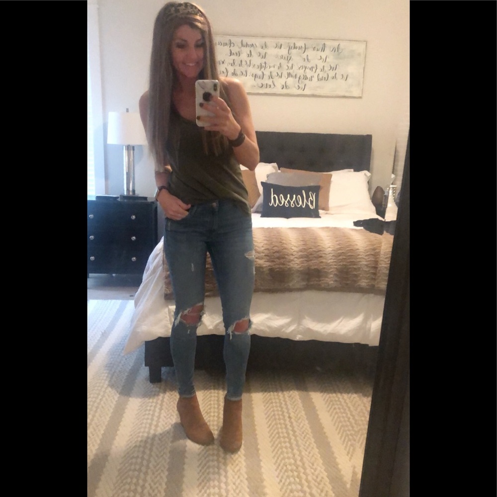 Meet your Posher, Leah